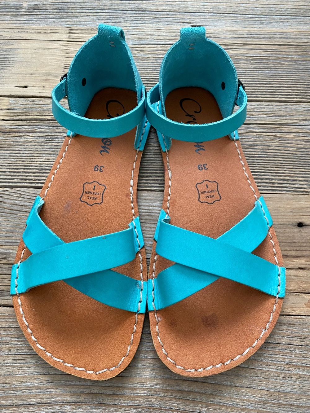 Crupon Febo Cross Barefoot Sandals. Avion. 39.